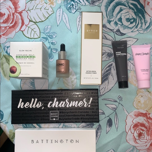 Beauty products make up - Picture 1 of 7